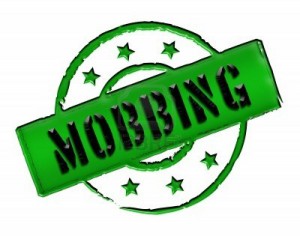 14417277-mobbing--zeichen--simbolo-de-estilo-retro